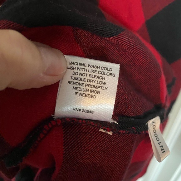 NWT New York & Company Buffalo plaid shirt - Picture 5 of 6
